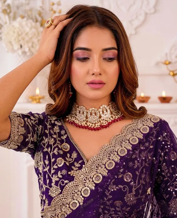 FLUIT_LESVETEMENTS_Embroidered_Bollywood_Satin_Saree_with_Unstitched_Blouse_(Purple)