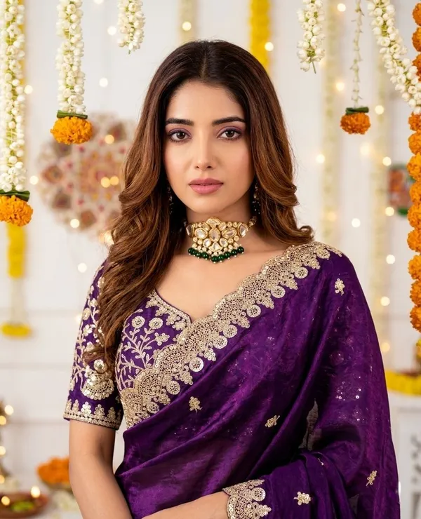 FLUIT_LESVETEMENTS_Embroidered_Bollywood_Satin_Saree_with_Unstitched_Blouse_(Purple)