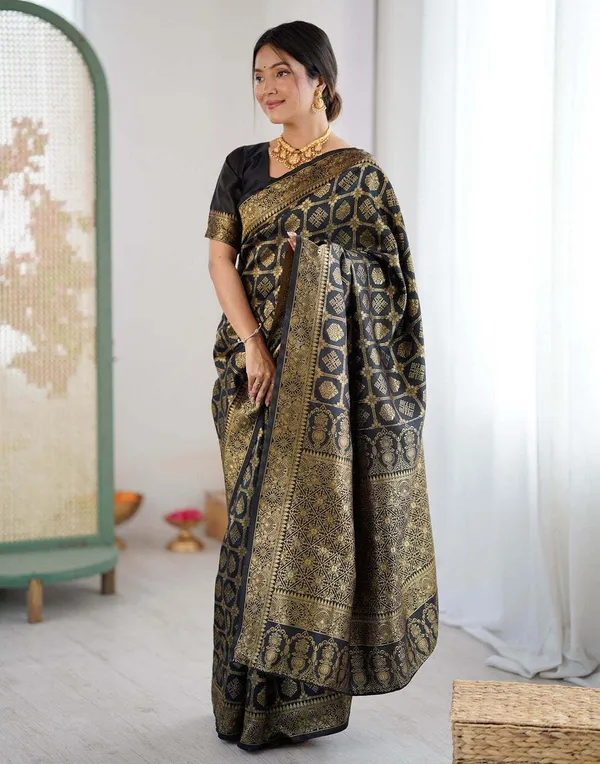 FLUIT_LESVETEMENTS_Self_Design_Kanjivaram_Jacquard_Saree_with_Unstitched_Blouse_(Black)