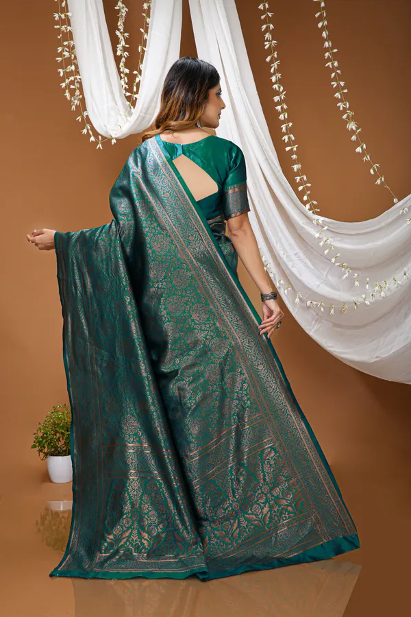 FLUIT_LESVETEMENTS_Self_Design_Kanjivaram_Jacquard_Saree_with_Unstitched_Blouse_(Dark_Green)