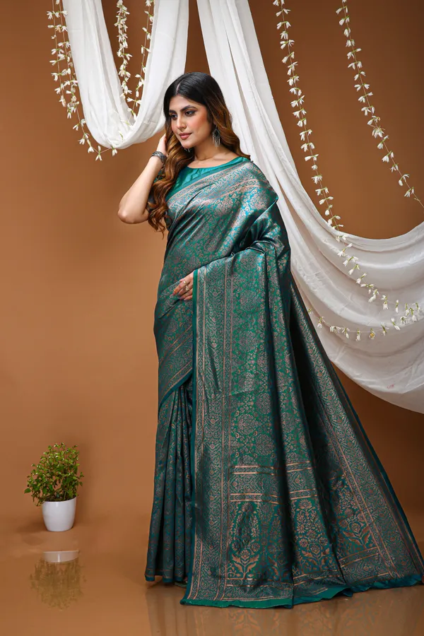 FLUIT_LESVETEMENTS_Self_Design_Kanjivaram_Jacquard_Saree_with_Unstitched_Blouse_(Dark_Green)