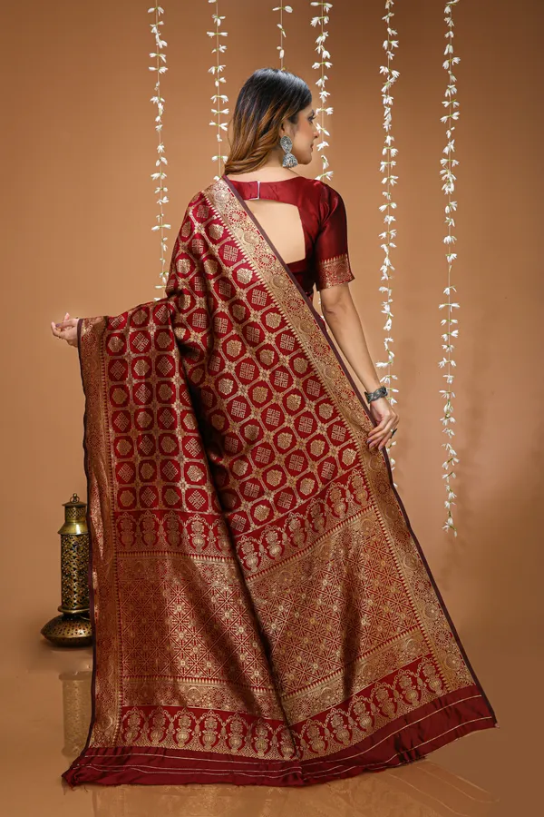 FLUIT_LESVETEMENTS_Self_Design_Kanjivaram_Jacquard_Saree_with_Unstitched_Blouse_(Maroon)