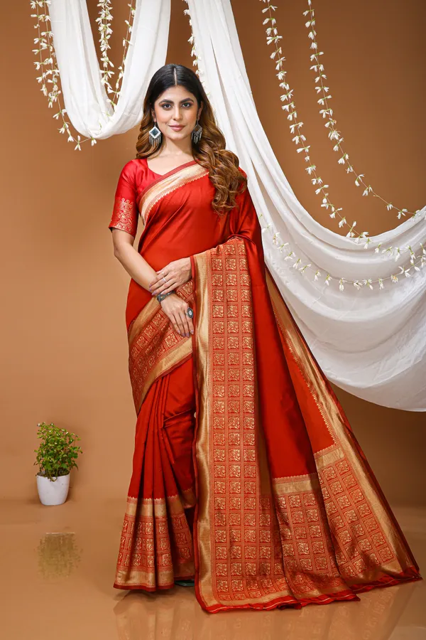 FLUIT_LESVETEMENTS_Self_Design_Kanjivaram_Jacquard_Saree_with_Unstitched_Blouse_(Red)