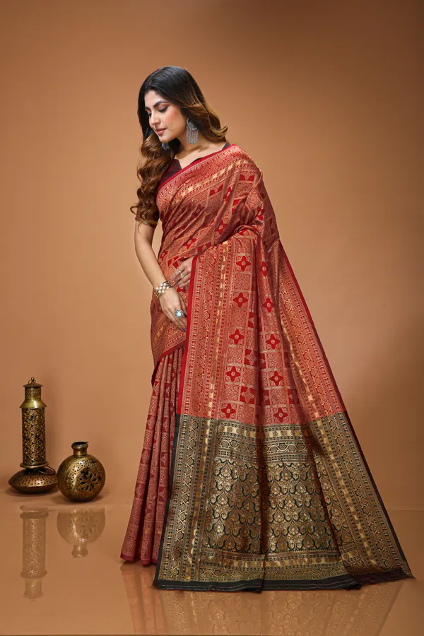 FLUIT_LESVETEMENTS_Self_Design_Kanjivaram_Jacquard_Saree_with_Unstitched_Blouse_(Red)