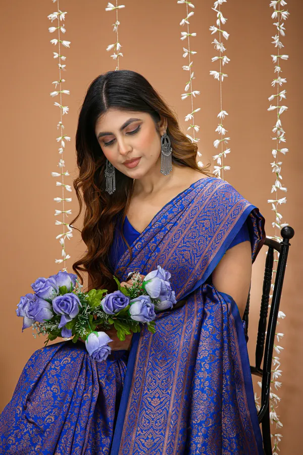 FLUIT_LESVETEMENTS_Self_Design_Kanjivaram_Jacquard_Saree_with_Unstitched_Blouse_(Blue)