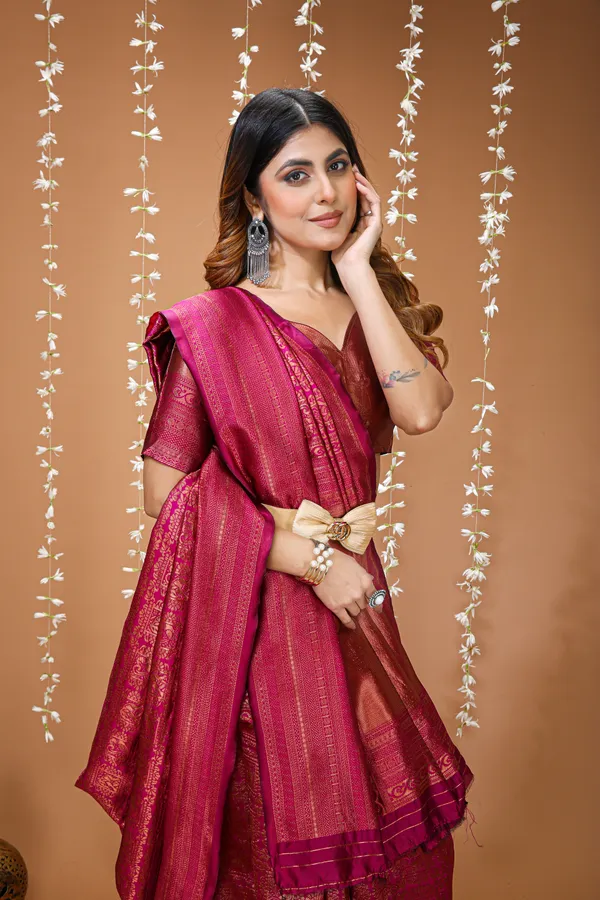 FLUIT_LESVETEMENTS_Self_Design_Kanjivaram_Jacquard_Saree_with_Unstitched_Blouse_(Magenta)