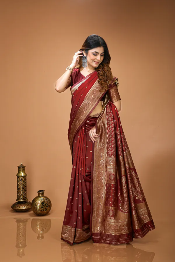 FLUIT_LESVETEMENTS_Self_Design_Kanjivaram_Jacquard_Saree_with_Unstitched_Blouse_(Maroon)
