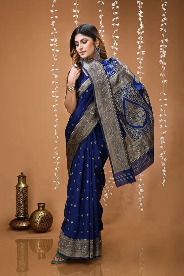 FLUIT_LESVETEMENTS_Self_Design_Kanjivaram_Jacquard_Saree_with_Unstitched_Blouse_(Dark_Blue)