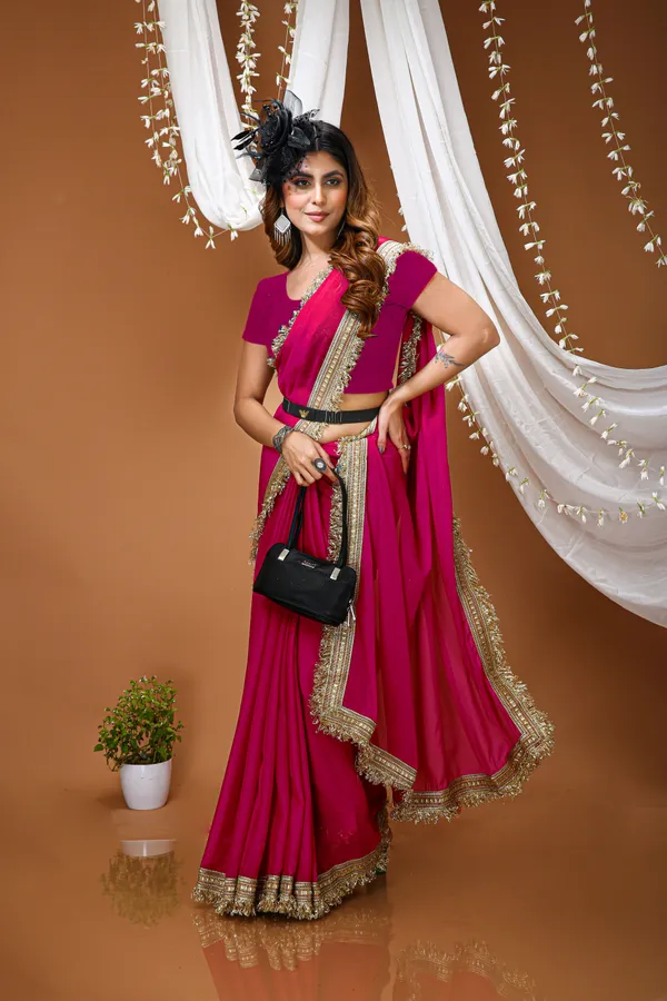 FLUIT_LESVETEMENTS_Solid_Bollywood_Georgette_Saree_with_Unstitched_Blouse_(Pink)