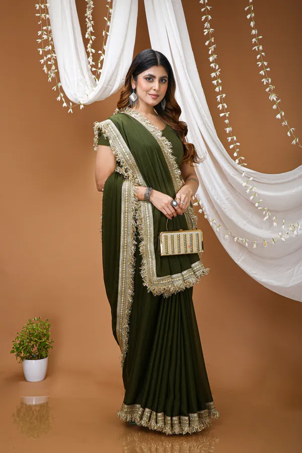 FLUIT_LESVETEMENTS_Solid_Bollywood_Georgette_Saree_with_Unstitched_Blouse_(Dark_Green)