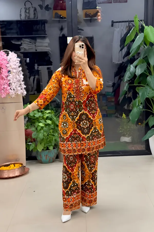 Yellow_Rayon_Ethnic_Printed_Regular_Fit_Kurta_Pant_Set_For_Women
