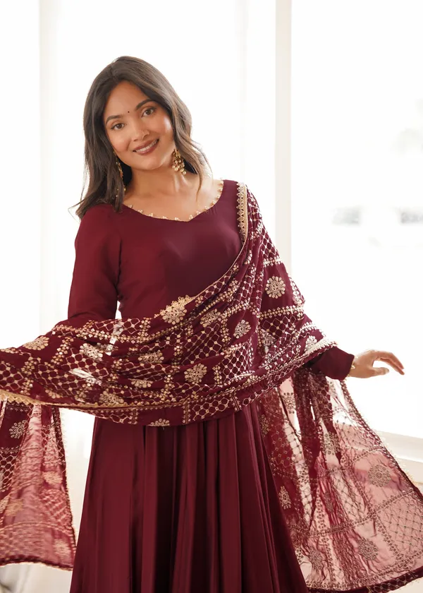 Noor_Wine_Embroidered_Anarkali_Suit_Set