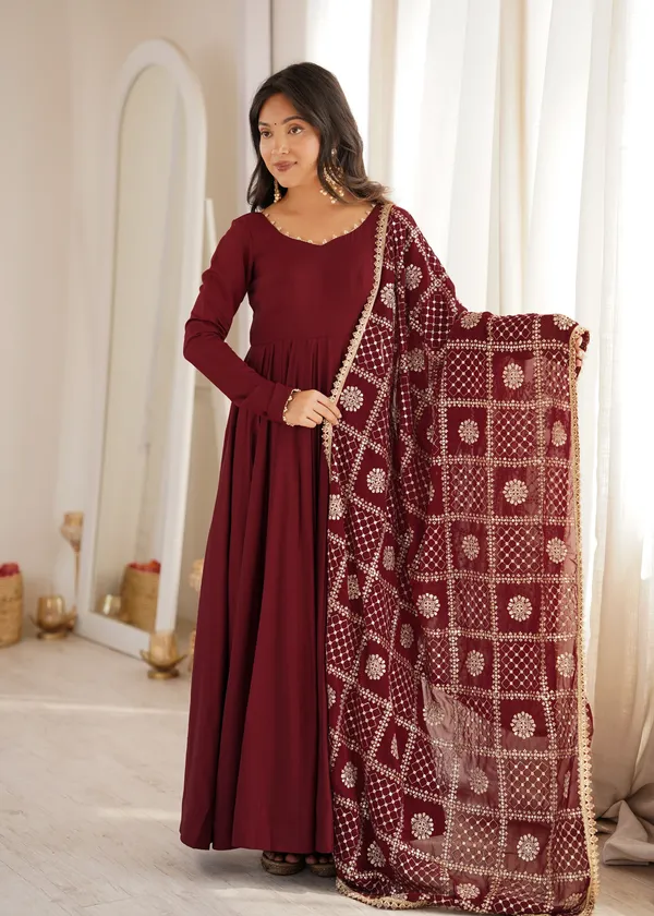 Noor_Wine_Embroidered_Anarkali_Suit_Set
