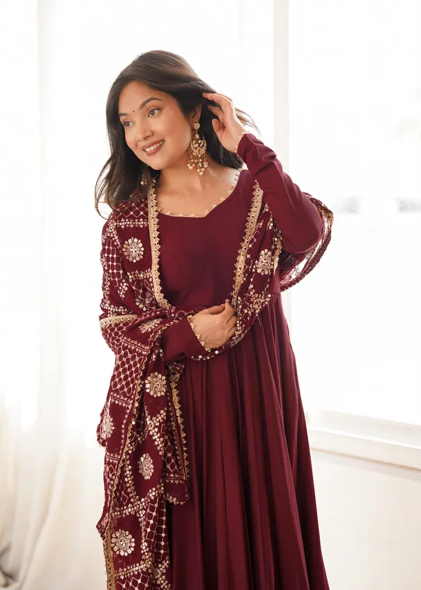 Noor_Wine_Embroidered_Anarkali_Suit_Set