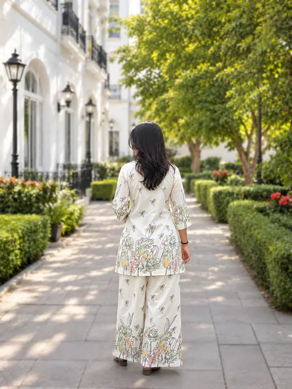 White_Rayon_Floral_Printed_Co-Ord_Set_For_Women