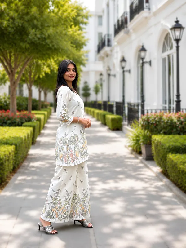 White_Rayon_Floral_Printed_Co-Ord_Set_For_Women