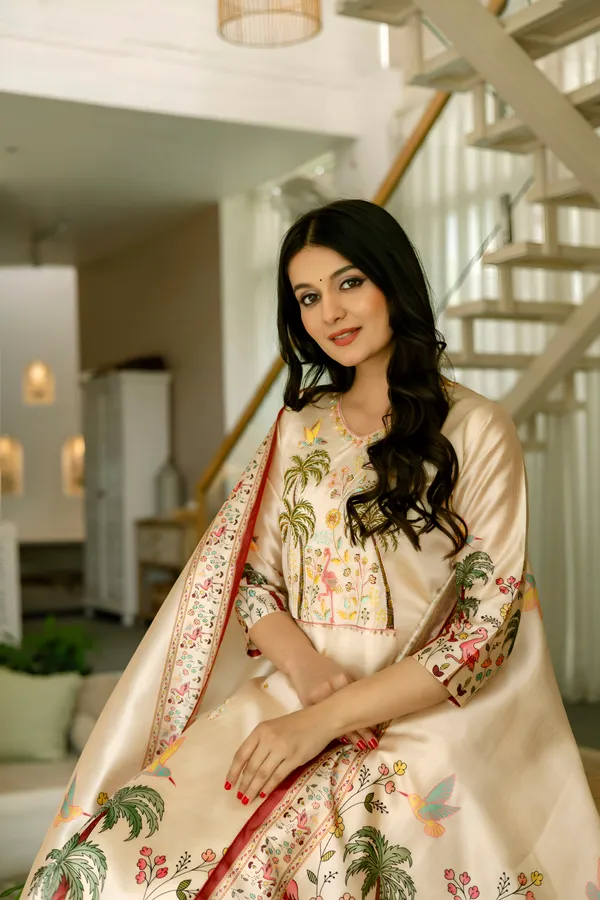Pink_Viscose_Assam_Silk_Kurta_Set_For_Women