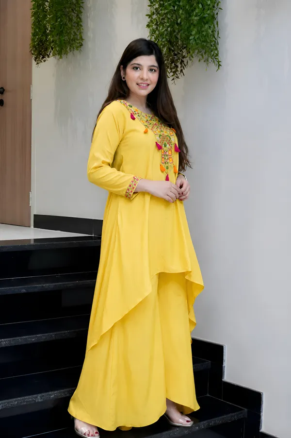 Yellow_French_crepe_Co-ord_set