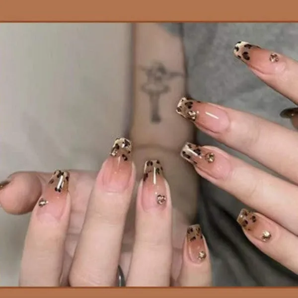 Leopard_Print_Press_On_Nails_With_Gold_Accents_24_Pcs