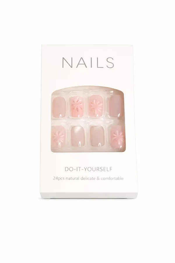 Blush_Pink_Floral_Press_On_Nails
