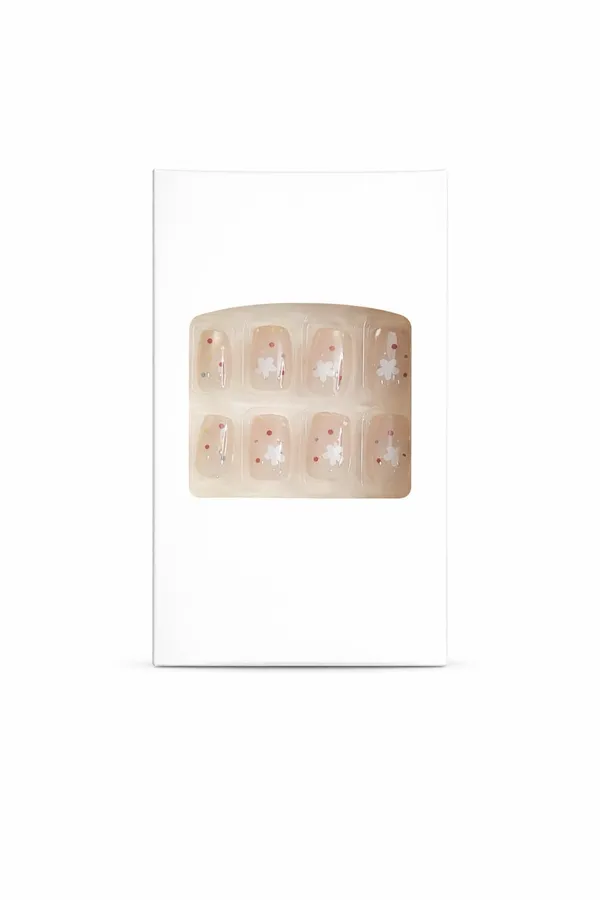 Delicate_Daisy_Press_On_Nails_Nude_With_White_Floral_Accents