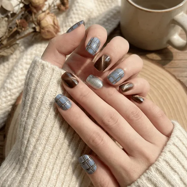Plaid_Press_On_Nails_Brown_Silver_Glitter