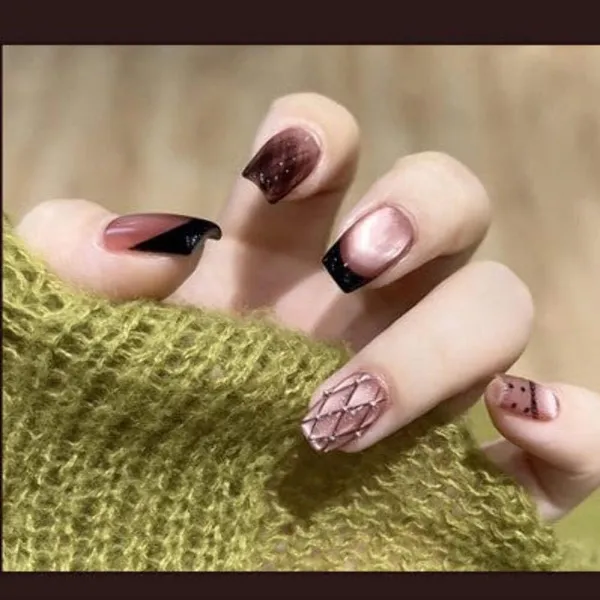 Burgundy_Ombre_Press_On_Nails_Geometric_Design_24Pcs