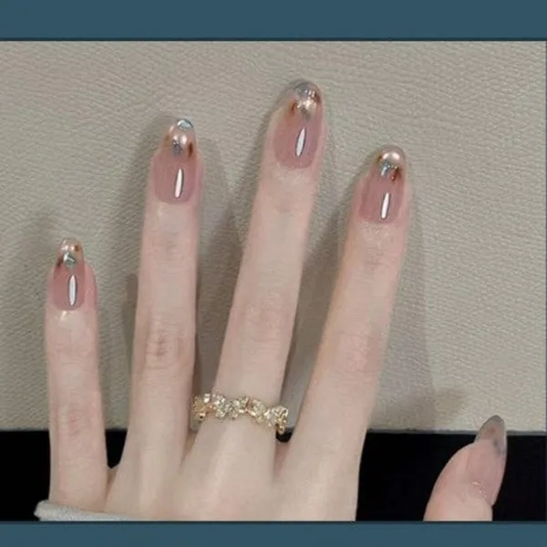 Smoky_Chrome_Press_On_Nails_Nude_With_Metallic_Brown_Tips