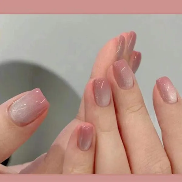 Soft_Pink_Ombre_Gloss_Design_Press_On_Nails