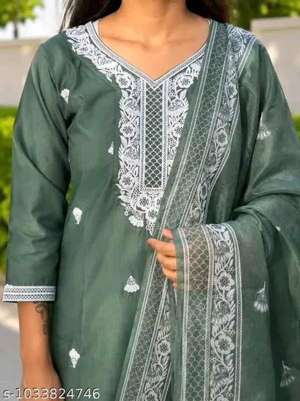 Green_Embroidered_Kurta_Set_for_Women