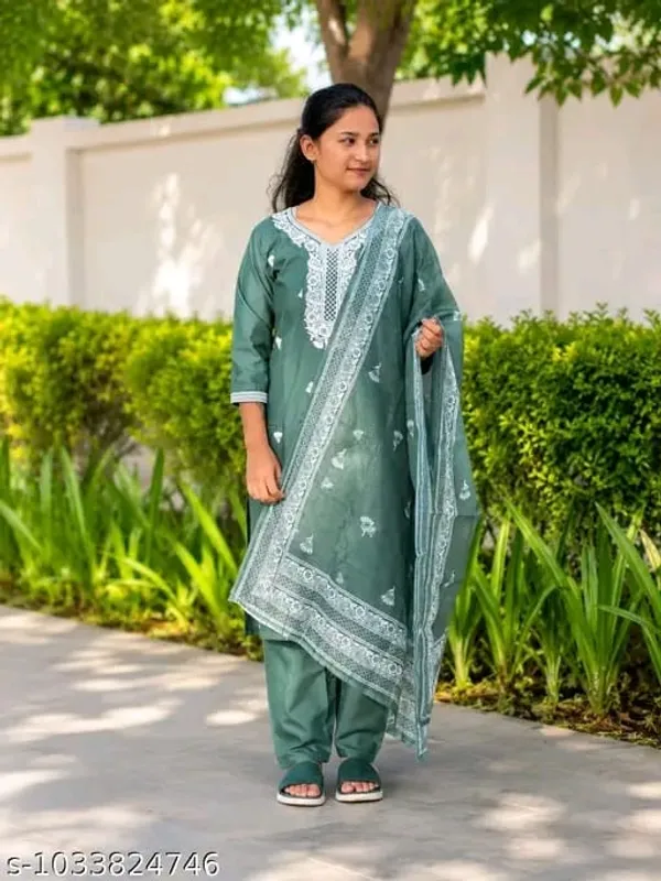 Green_Embroidered_Kurta_Set_for_Women