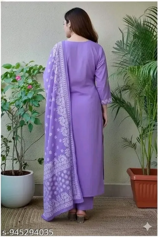 Lavender_Embroidered_Kurta_Set_for_Women