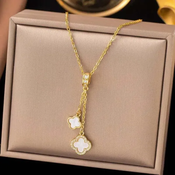 Gold_Plated__Stainless_Steel_Clover_Themed_Pendant