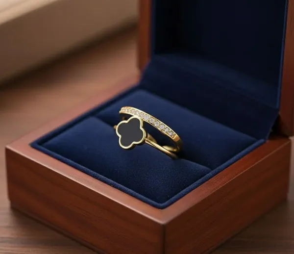 Gold_Plated__Stainless_Steel_Clover_Themed_Adjustable_Finger_Ring