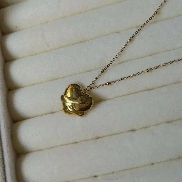 Gold_Plated__Heart_Themed_Pendant