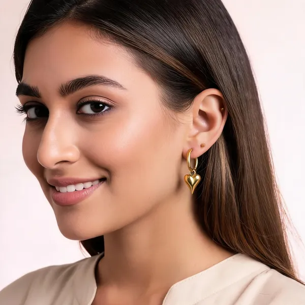 Gold_Plated_Heart_Design_Stud_Earrings_For_Women