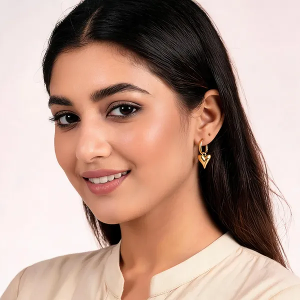 Gold_Plated_Heart_Design_Stud_Earrings_For_Women