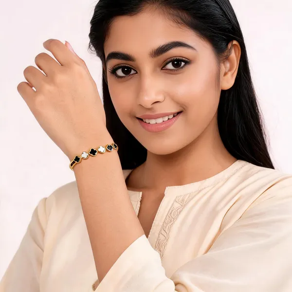 Gold_Plated_Stainless_Steel_Clover_Bangle_Bracelet_For_Women