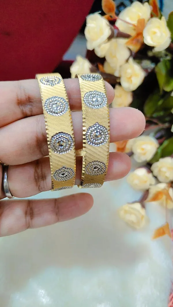 Golden_Broad_Bangles