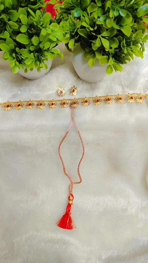 Lotus_Gold_Necklace_With_Ruby_Accents