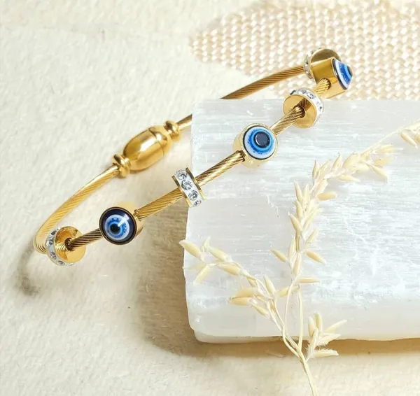 Evil_Eye_Charm_Bracelet_Anti_Tarnish_Adjustable_Bracelet_Gold