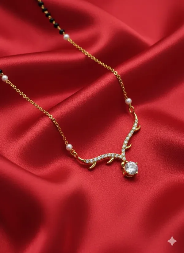 Curved_Diamond_Style_Pendant_Mangalsutra