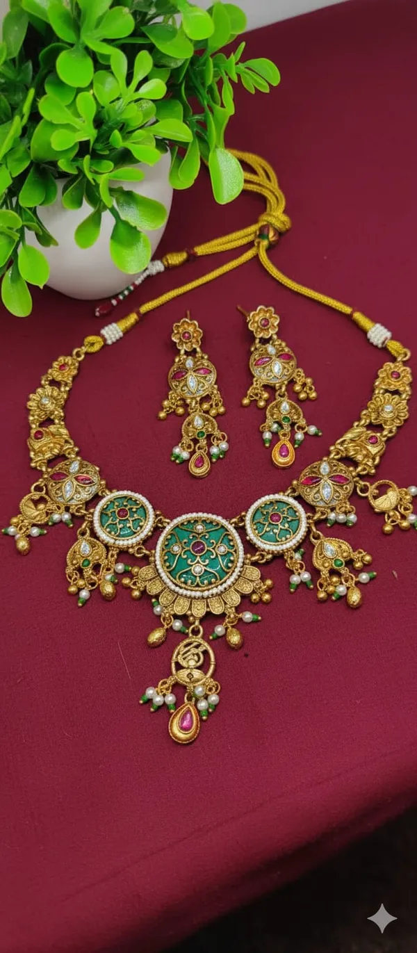 Royal_Green_Kundan_Style_Necklace_Set