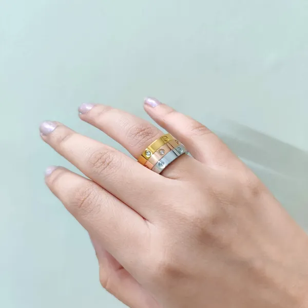 Triple_Tone_Crystal_Band_Rings_Combo