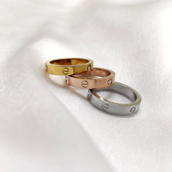 Triple_Tone_Crystal_Band_Rings_Combo
