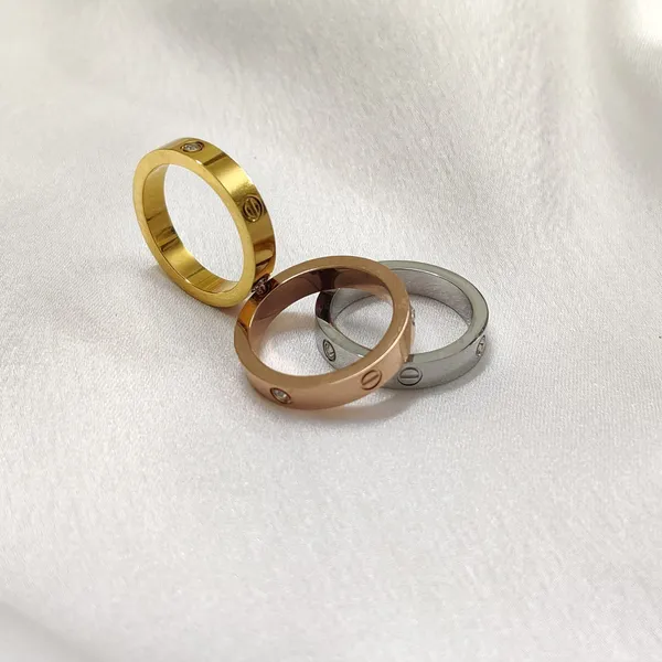 Triple_Tone_Crystal_Band_Rings_Combo