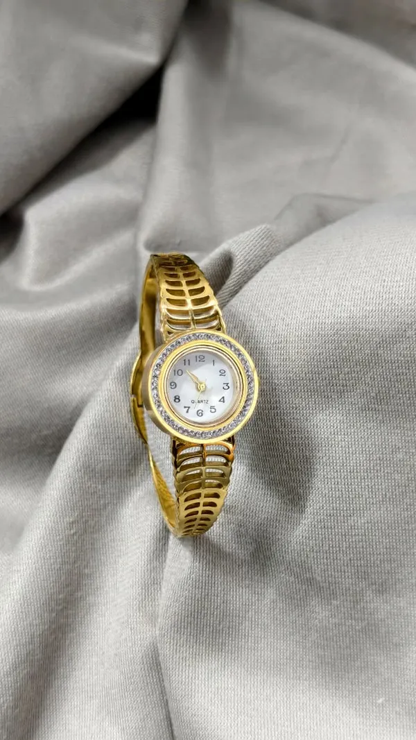 Elegant_Classic_Dial_Watch