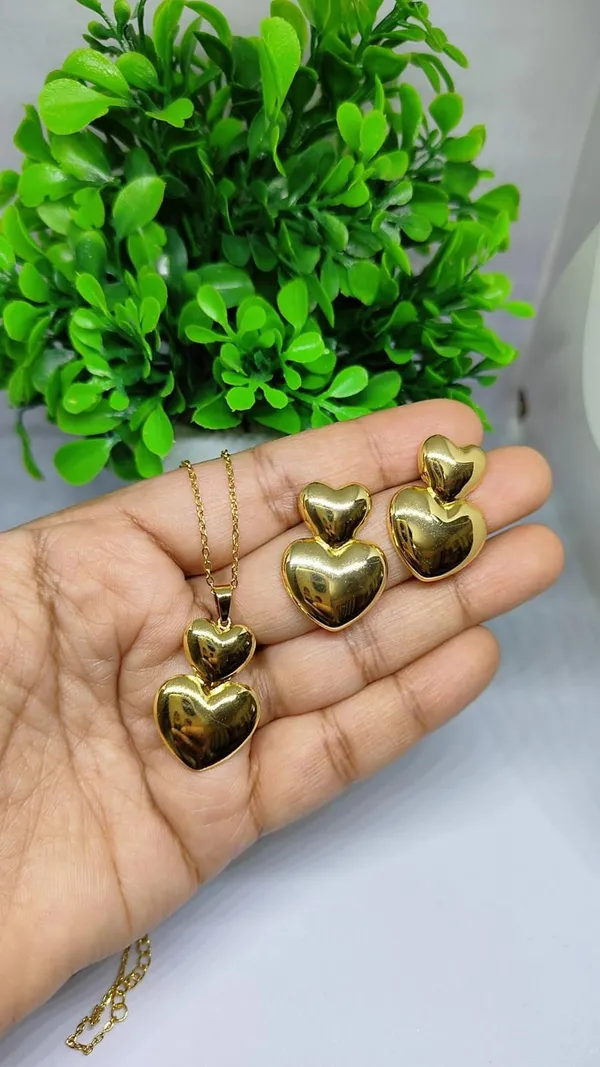 Classic_Gold_Heart_Pendant_Set