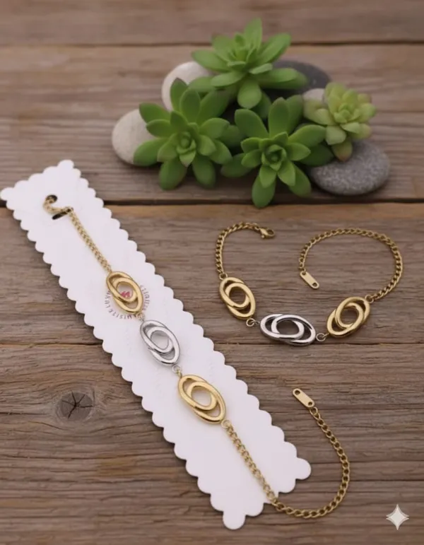 Dual_Tone_Oval_Link_Charm_Bracelet_Anti_Tarnish