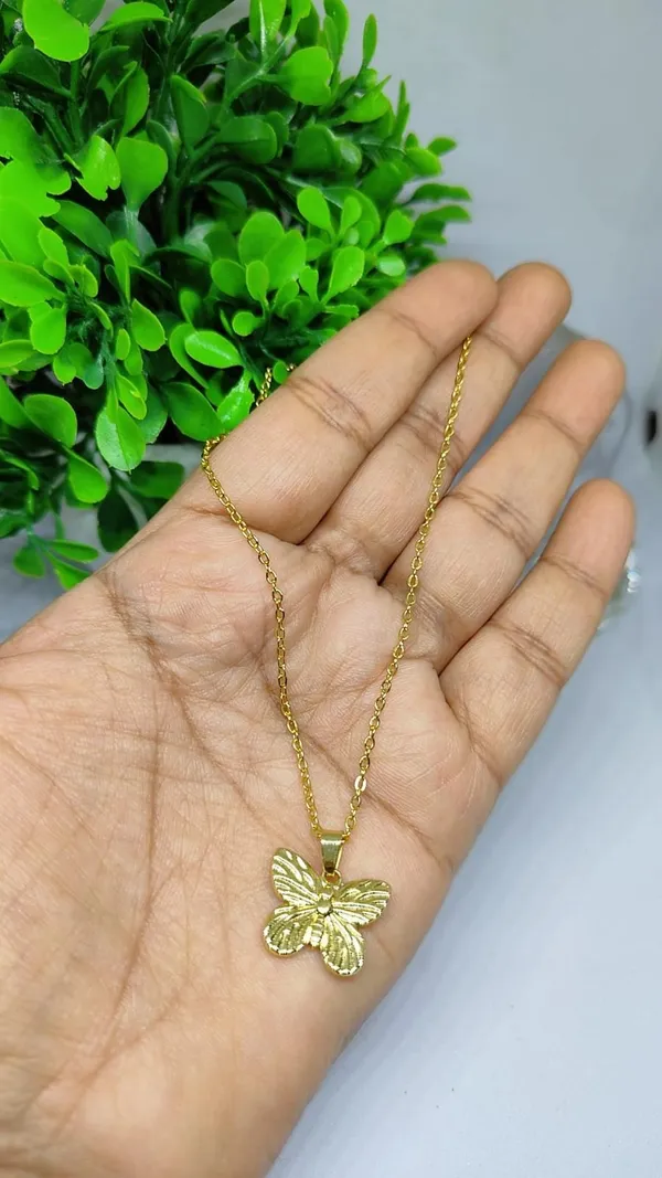 Golden_Butterfly_Charm_Pendant_Chain